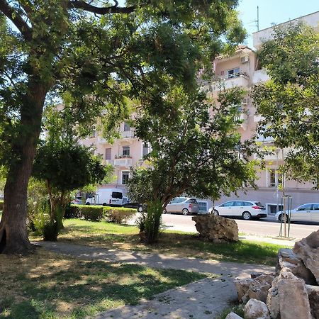 Lukas Apartament Vollga Durres Exterior photo