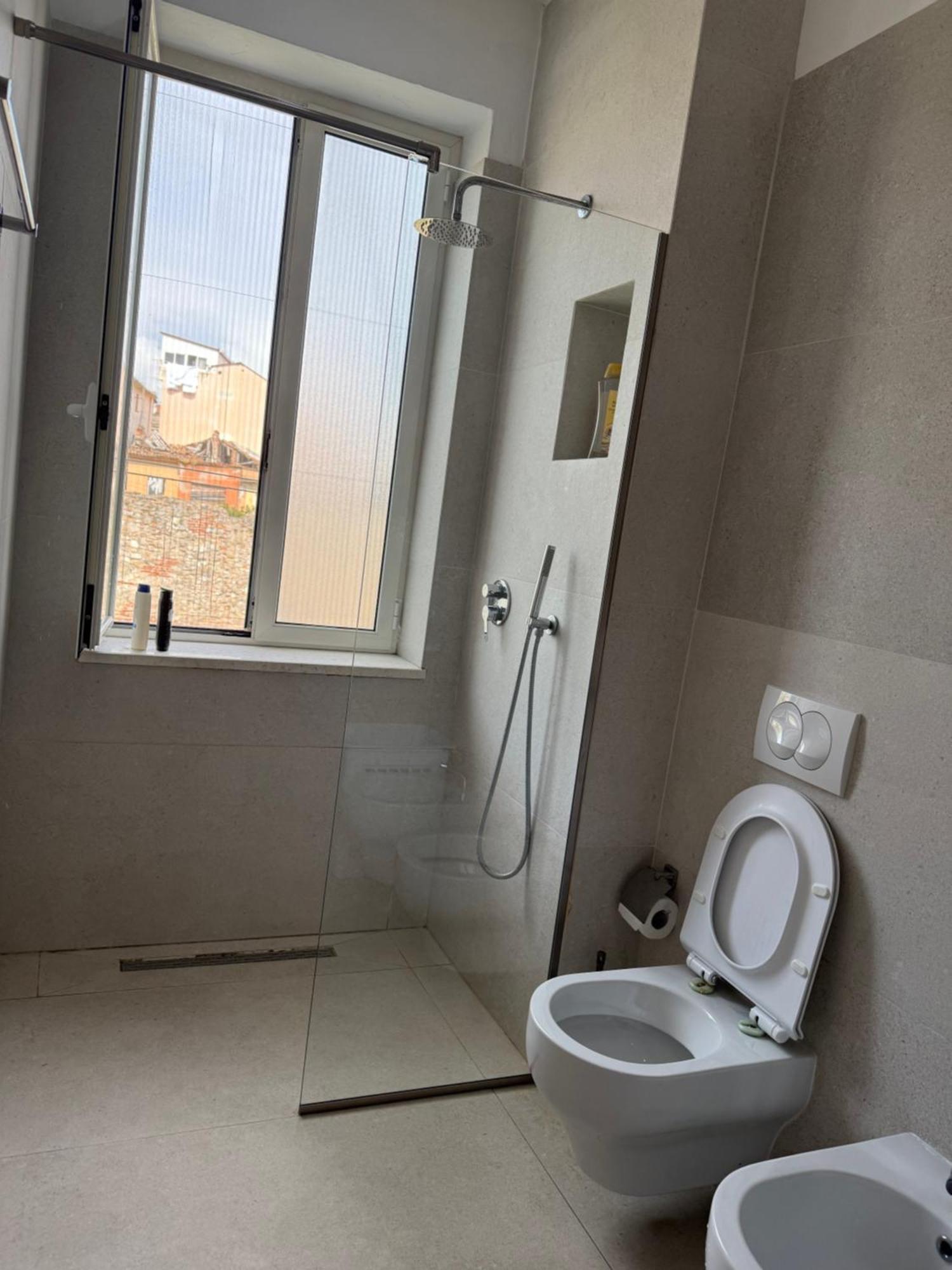Lukas Apartament Vollga Durres Exterior photo